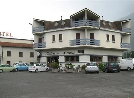Hotel Aurora *